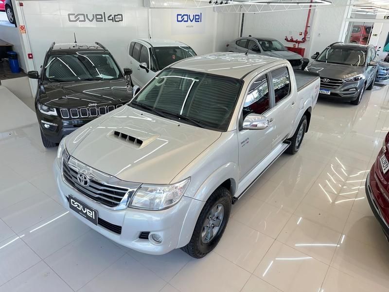 Toyota Hilux Cd Srv D4-d 4×4 3.0 Tdi 2011/2012 COVEL VEICULOS ENCANTADO / Carros no Vale