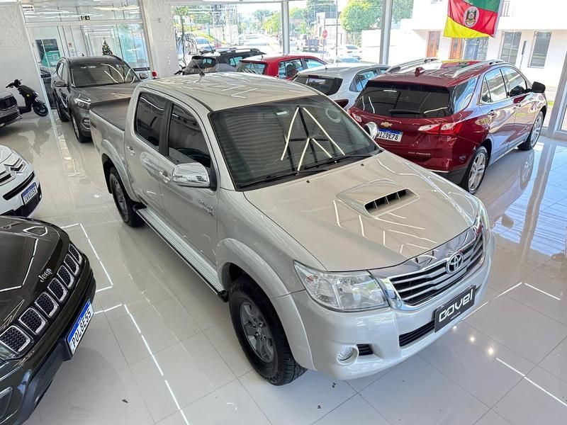 Toyota Hilux Cd Srv D4-d 4×4 3.0 Tdi 2011/2012 COVEL VEICULOS ENCANTADO / Carros no Vale