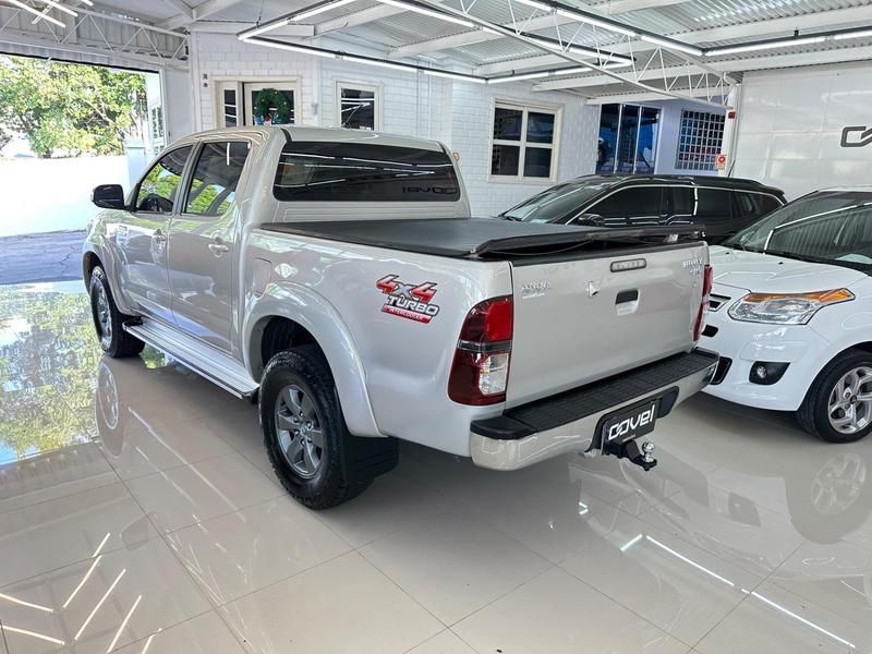 Toyota Hilux Cd Srv D4-d 4×4 3.0 Tdi 2011/2012 COVEL VEICULOS ENCANTADO / Carros no Vale