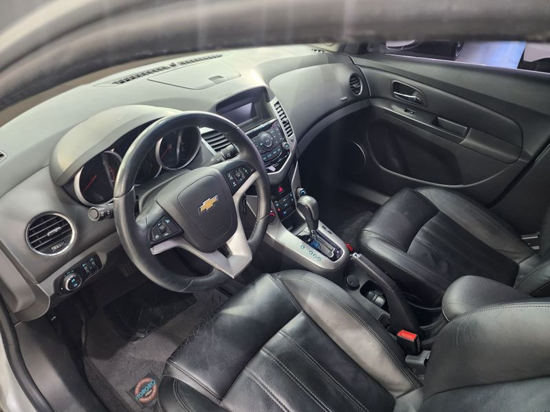 Chevrolet Cruze Lt Nb 2015/2015 SIM AUTOMÓVEIS ROLANTE / Carros no Vale