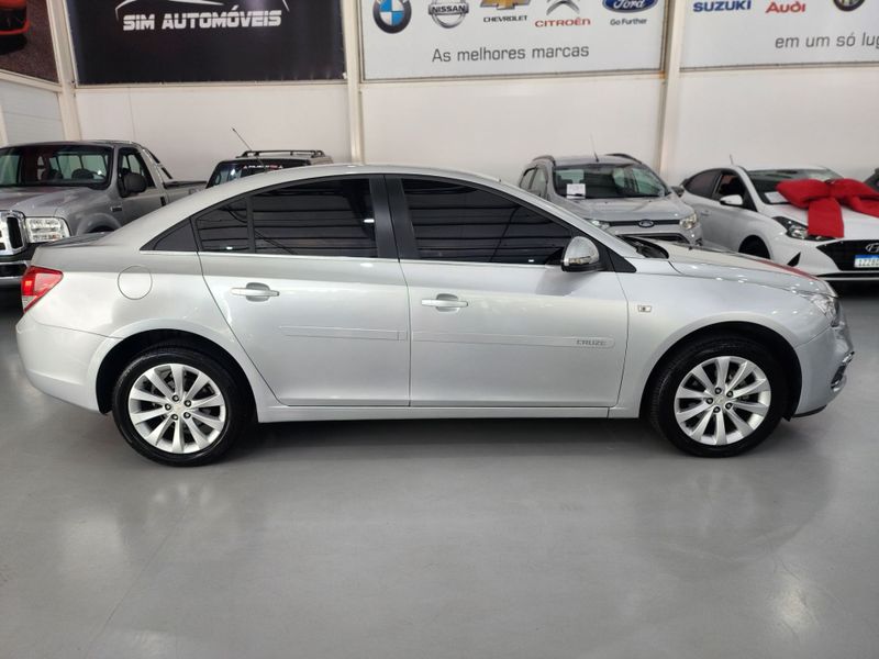 Chevrolet Cruze Lt Nb 2015/2015 SIM AUTOMÓVEIS ROLANTE / Carros no Vale