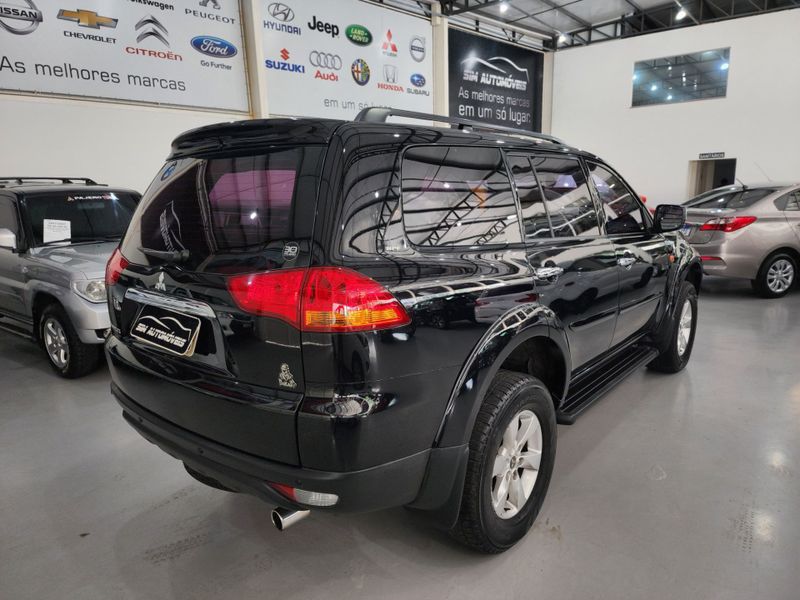 Mitsubishi Pajero Dakar 3.5 4×4 2013/2013 SIM AUTOMÓVEIS ROLANTE / Carros no Vale