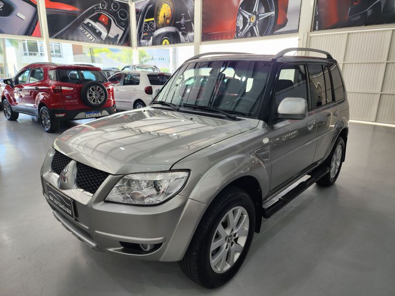 Mitsubishi Pajero Tr4 2.0 4×2 16v 140cv 2012/2012 SIM AUTOMÓVEIS ROLANTE / Carros no Vale