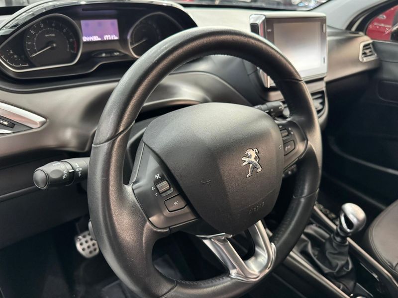 Peugeot 2008 Griffe Thpm 2018/2019 SIM AUTOMÓVEIS ROLANTE / Carros no Vale