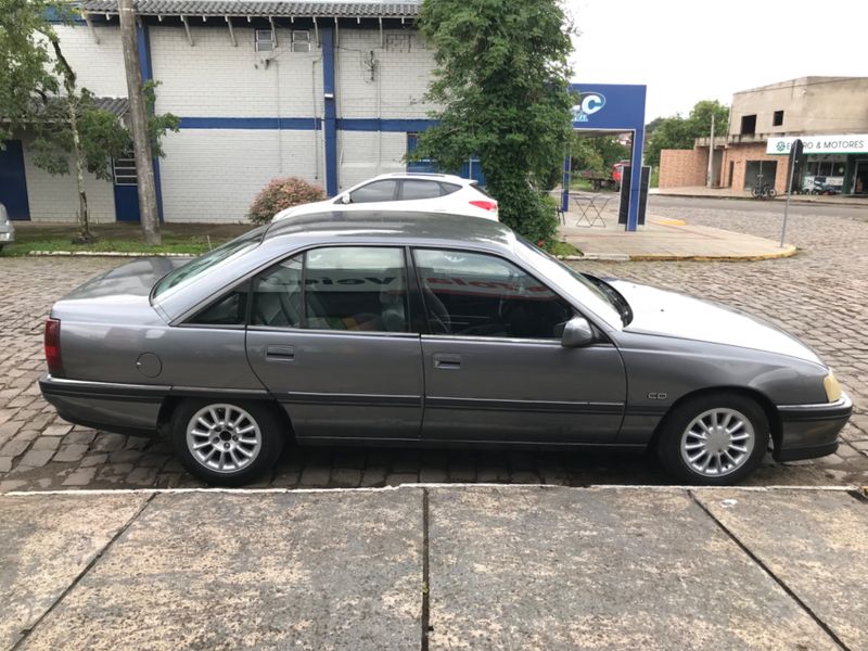 Chevrolet Omega Gls 2.0 Mpfi 1992/1993 NECO TOLATI VEÍCULOS VENÂNCIO AIRES / Carros no Vale