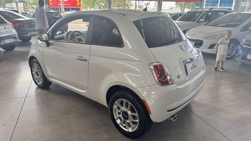 Fiat 500 Cult 1.4 8V EVO Dualogic 2011/2012 CIRNE AUTOMÓVEIS SANTA MARIA / Carros no Vale