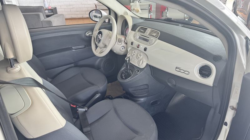 Fiat 500 Cult 1.4 8V EVO Dualogic 2011/2012 CIRNE AUTOMÓVEIS SANTA MARIA / Carros no Vale