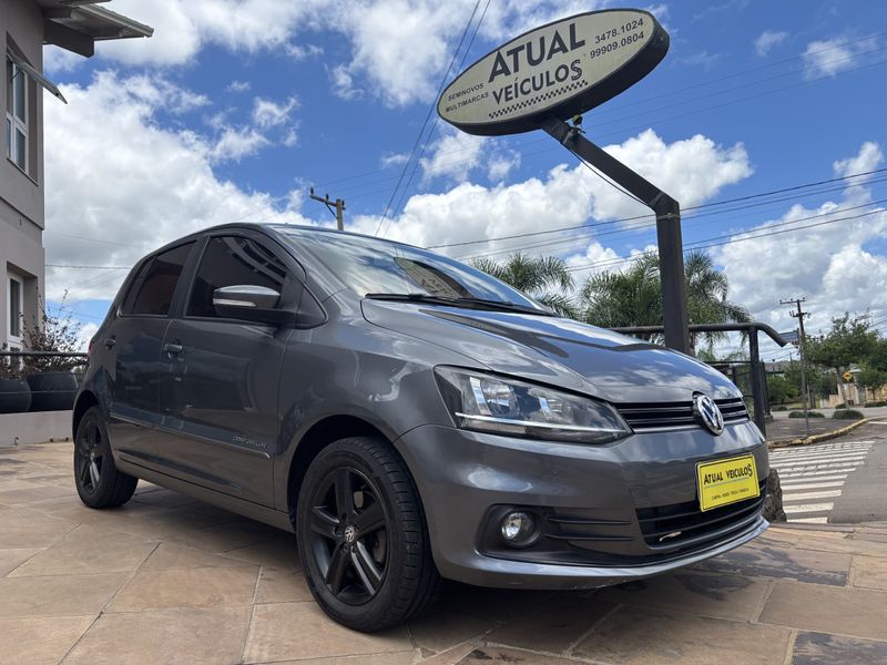 VOLKSWAGEN Fox Comfortline 1.6 8V 2015/2016 ATUAL VEÍCULOS VISTA ALEGRE DO PRATA / Carros no Vale