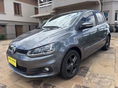 VOLKSWAGEN Fox Comfortline 1.6 8V 2015/2016 ATUAL VEÍCULOS VISTA ALEGRE DO PRATA / Carros no Vale