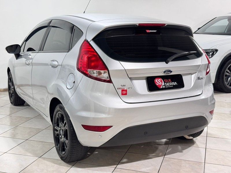 FORD FIESTA 1.6 SE HATCH 16V 2016/2016 SUL SERRA MOTORS CAXIAS DO SUL / Carros no Vale