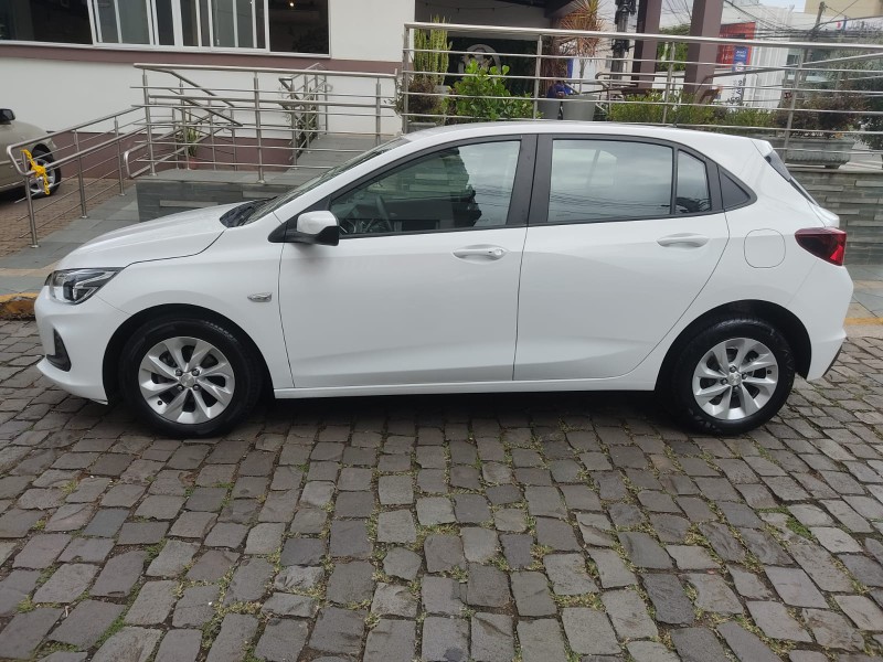 CHEVROLET ONIX 1.0 LT 2020/2021 ALTERNATIVA VEÍCULOS LAJEADO / Carros no Vale