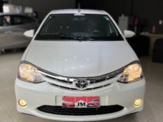 TOYOTA ETIOS 1.5 XLS 16V 2016/2017 JM AUTOMÓVEIS VENÂNCIO AIRES / Carros no Vale