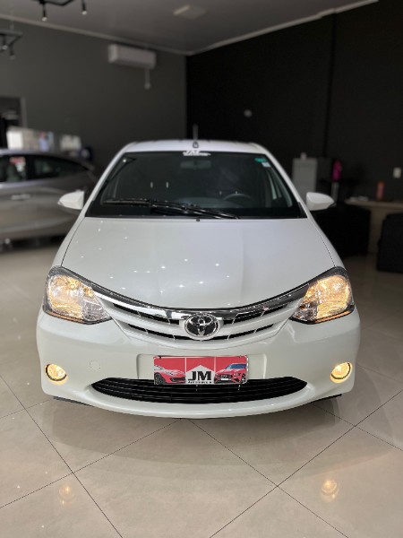 TOYOTA ETIOS 1.5 XLS 16V 2016/2017 JM AUTOMÓVEIS VENÂNCIO AIRES / Carros no Vale