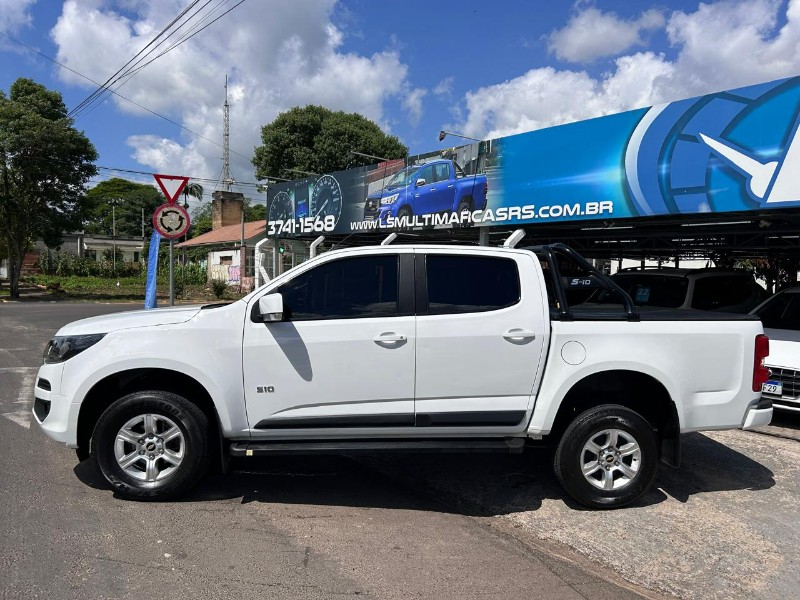 CHEVROLET S10 PICK-UP LT 2.5 FLEX 4X2 CD AUT. 2018/2019 LS MULTIMARCAS VENÂNCIO AIRES / Carros no Vale