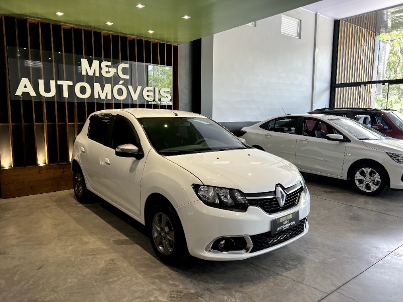 RENAULT SANDERO VIBE 2017/2018 M&C AUTOMÓVEIS CAXIAS DO SUL / Carros no Vale