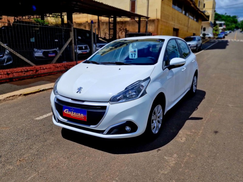 PEUGEOT 208 1.2 ACTIVE 12V 2017/2017 CRUZEIRO MULTIMARCAS CRUZEIRO DO SUL / Carros no Vale