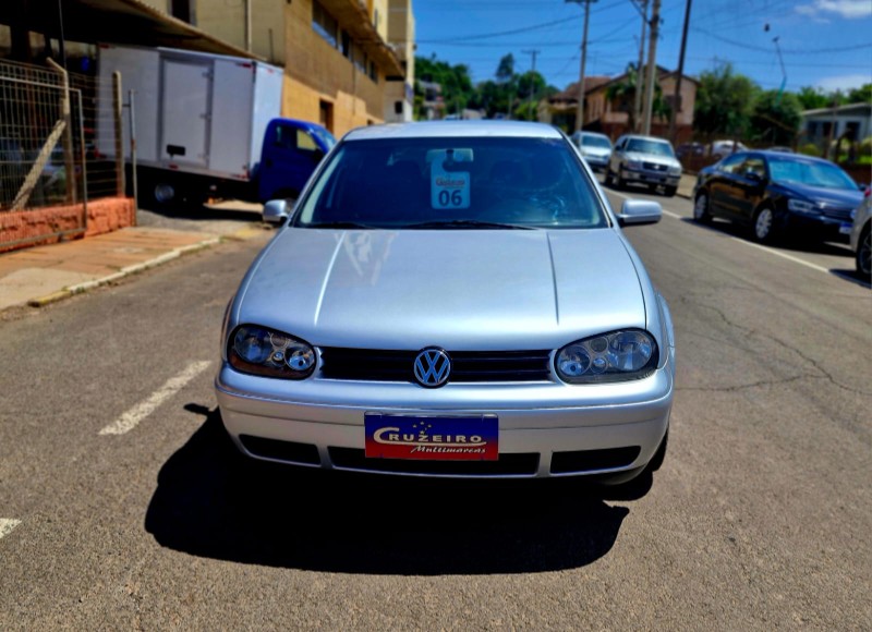 VOLKSWAGEN GOLF 1.6 FLASH 2005/2006 CRUZEIRO MULTIMARCAS CRUZEIRO DO SUL / Carros no Vale