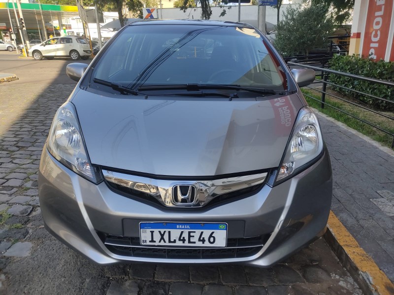 HONDA FIT LX 1.4 2012/2013 ALTERNATIVA VEÍCULOS LAJEADO / Carros no Vale