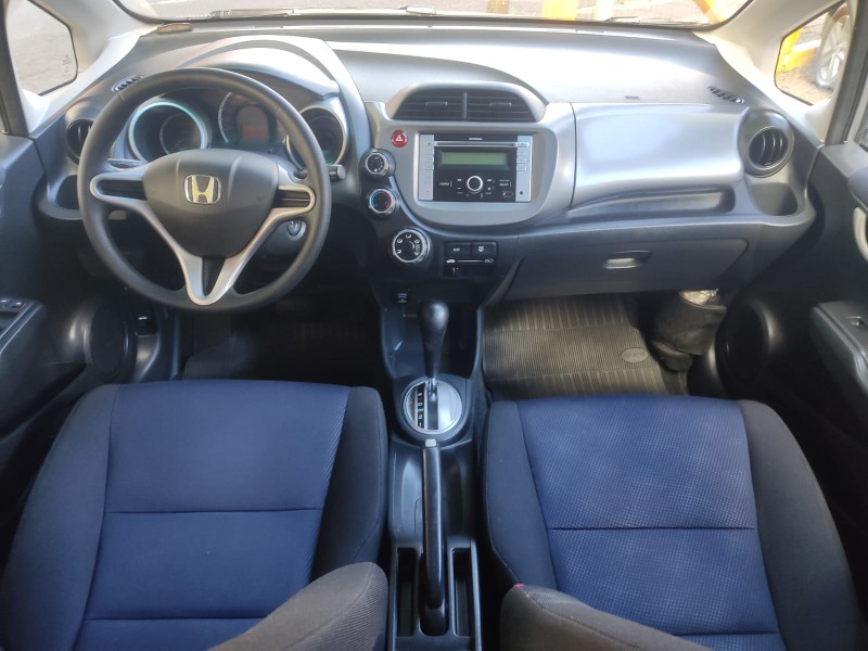 HONDA FIT LX 1.4 2012/2013 ALTERNATIVA VEÍCULOS LAJEADO / Carros no Vale