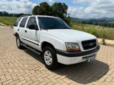 CHEVROLET BLAZER DLX /2001 RT 811 VEÍCULOS ARROIO DO MEIO / Carros no Vale