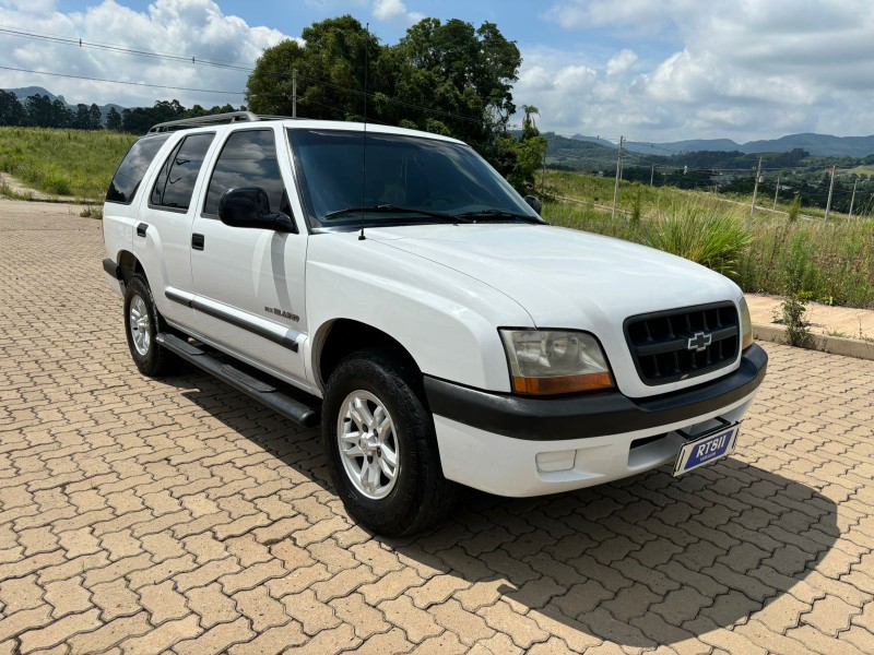 CHEVROLET BLAZER DLX /2001 RT 811 VEÍCULOS ARROIO DO MEIO / Carros no Vale