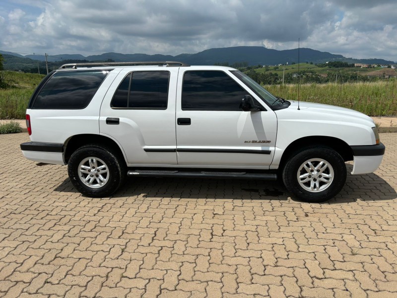 CHEVROLET BLAZER DLX /2001 RT 811 VEÍCULOS ARROIO DO MEIO / Carros no Vale