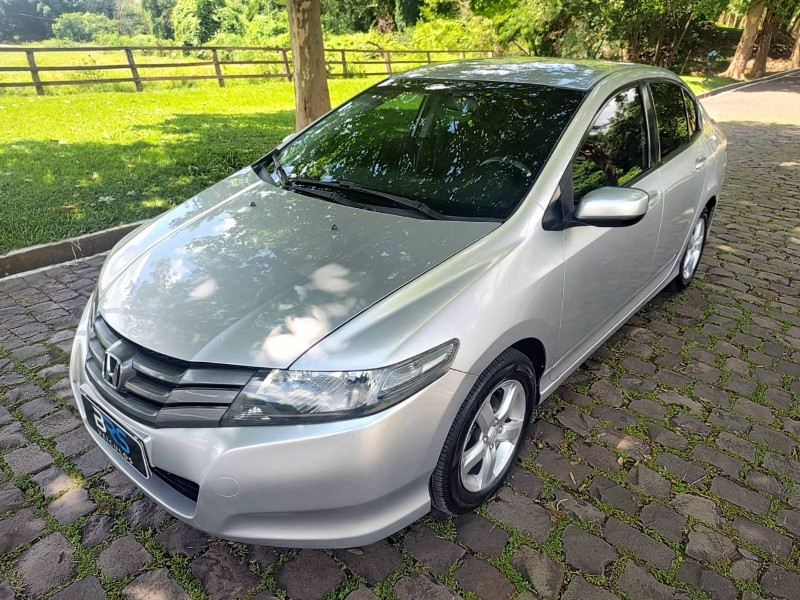 HONDA CITY LX 1.5 2010/2010 BRS VEÍCULOS BOM RETIRO DO SUL / Carros no Vale