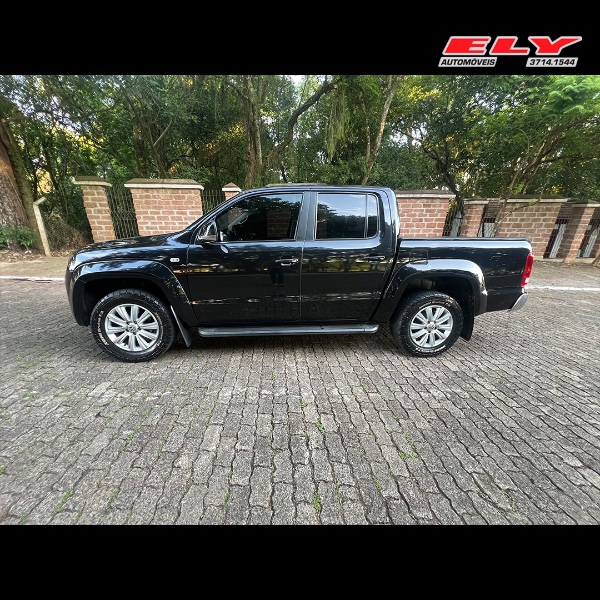 VOLKSWAGEN AMAROK 2.0 HIGHLINE 4X4 CD 16V TURBO INTERCOOLER DIESEL 4P AUTOMÁTICO 2012/2012 ELY AUTOMÓVEIS LAJEADO / Carros no Vale