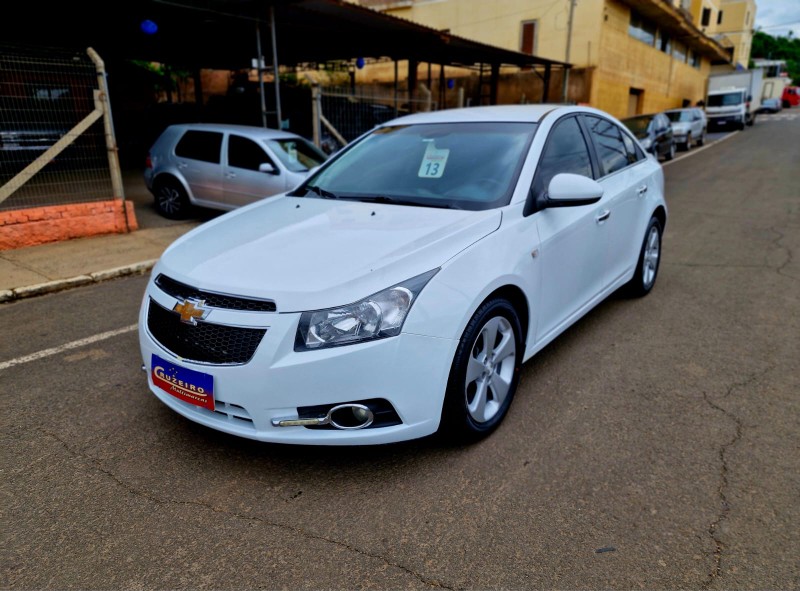 CHEVROLET CRUZE 1.8 LTZ 16V 2013/2013 CRUZEIRO MULTIMARCAS CRUZEIRO DO SUL / Carros no Vale