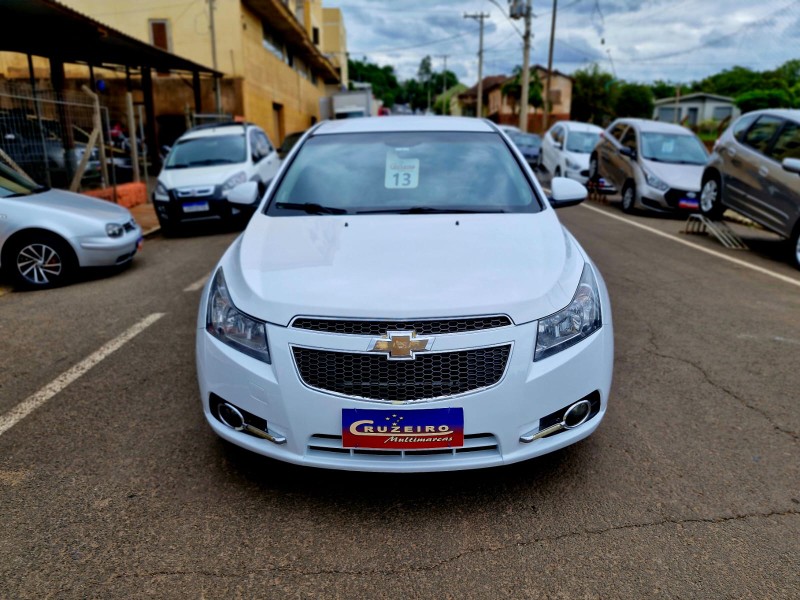 CHEVROLET CRUZE 1.8 LTZ 16V 2013/2013 CRUZEIRO MULTIMARCAS CRUZEIRO DO SUL / Carros no Vale