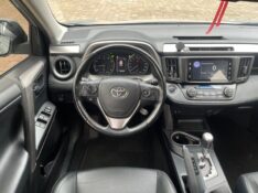 TOYOTA RAV4 2.0 TOP 4X2 2017/2017 BOSCO AUTOMÓVEIS GUAPORÉ / Carros no Vale