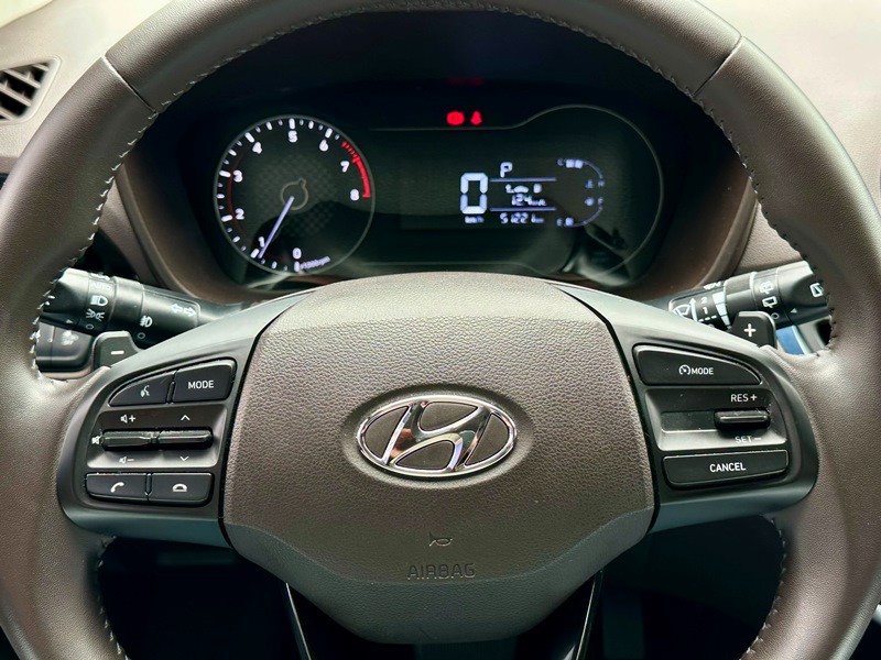 HYUNDAI HB20 DIAMOND PLUS 1.0 TGDI 2021/2022 SÉTIMA VEÍCULOS GUAPORÉ / Carros no Vale