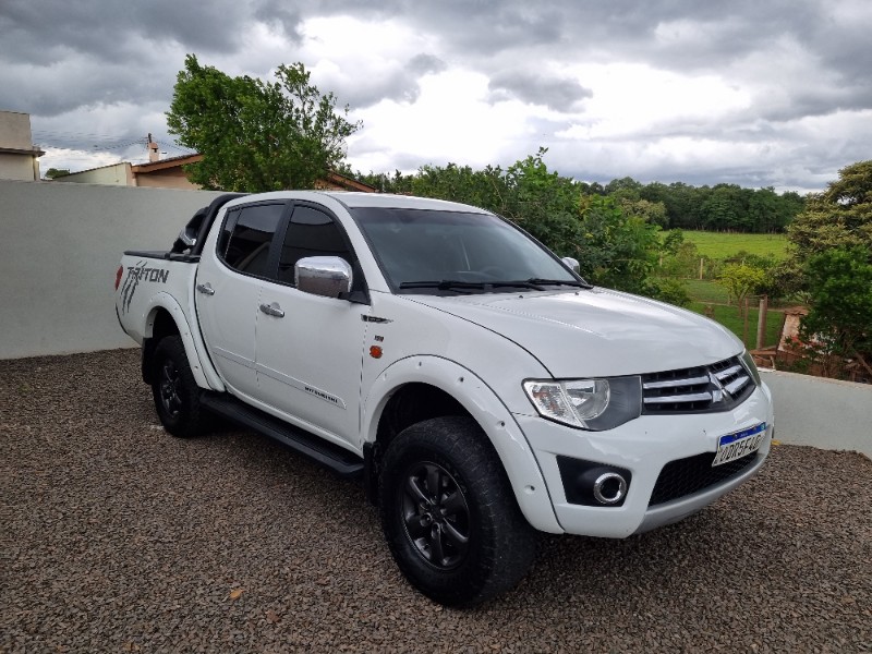 MITSUBISHI L200 TRITON 3.2 GLS 4X4 16V 2013/2013 MG VEÍCULOS ARROIO DO MEIO / Carros no Vale