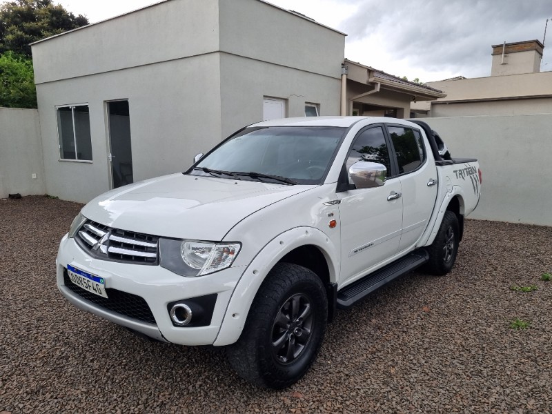 MITSUBISHI L200 TRITON 3.2 GLS 4X4 16V 2013/2013 MG VEÍCULOS ARROIO DO MEIO / Carros no Vale