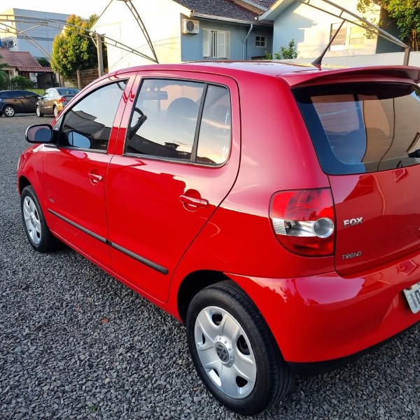 VOLKSWAGEN FOX 1.0 ITREND 8V 2010/2010 MG VEÍCULOS ARROIO DO MEIO / Carros no Vale