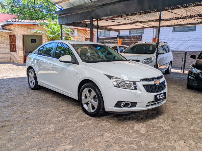 CHEVROLET CRUZE LT 1.8 16V FLEXPOWER 4P AUT. 2013/2014 RICARDO VEÍCULOS TEUTÔNIA / Carros no Vale