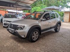 RENAULT DUSTER DYNAMIQUE 2.0 FLEX 16V AUT. 2014/2015 RICARDO VEÍCULOS TEUTÔNIA / Carros no Vale