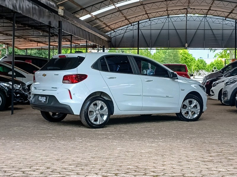 CHEVROLET ONIX 1.0 PREMIER 12V TURBO 2020/2021 RICARDO VEÍCULOS TEUTÔNIA / Carros no Vale