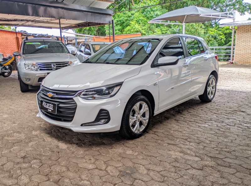 CHEVROLET ONIX 1.0 PREMIER 12V TURBO 2020/2021 RICARDO VEÍCULOS TEUTÔNIA / Carros no Vale