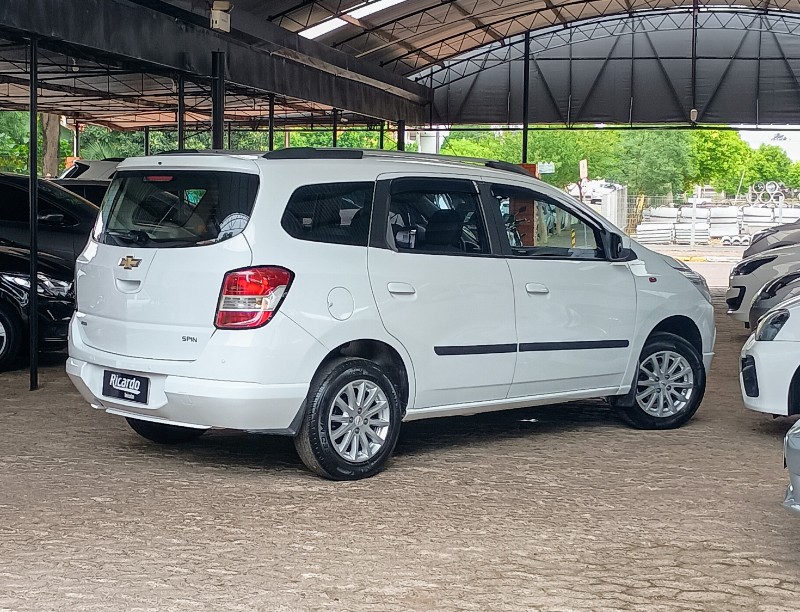 CHEVROLET SPIN LT 1.8 8V ECONO.FLEX 5P AUT. 2014/2015 RICARDO VEÍCULOS TEUTÔNIA / Carros no Vale