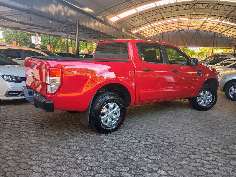 FORD RANGER 2.5 XLS 4X2 CD 16V 2014/2015 RICARDO VEÍCULOS TEUTÔNIA / Carros no Vale