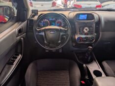 FORD RANGER 2.5 XLS 4X2 CD 16V 2014/2015 RICARDO VEÍCULOS TEUTÔNIA / Carros no Vale