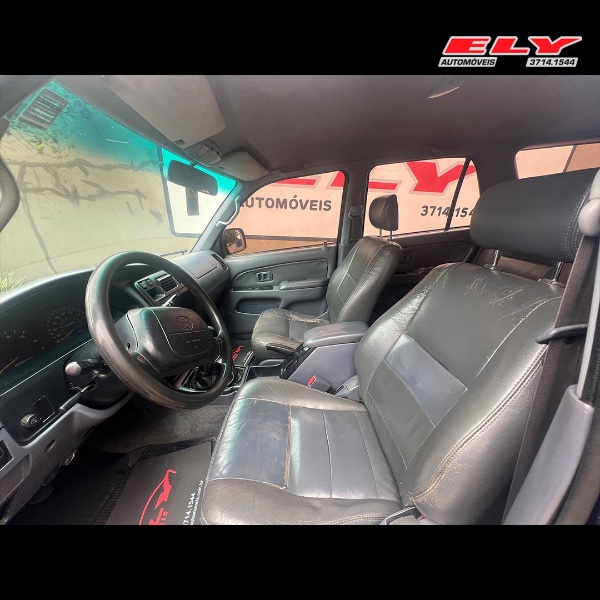 TOYOTA HILUX SW4 2.7 SW4 1997/1997 ELY AUTOMÓVEIS LAJEADO / Carros no Vale