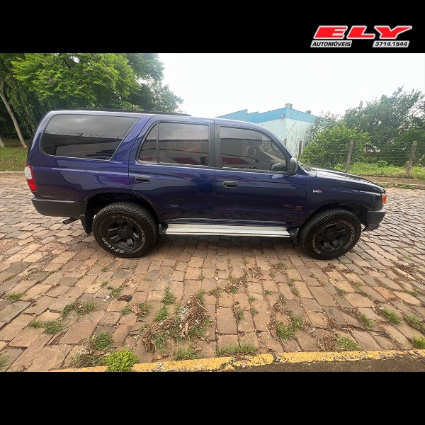 TOYOTA HILUX SW4 2.7 SW4 1997/1997 ELY AUTOMÓVEIS LAJEADO / Carros no Vale