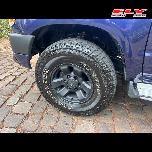 TOYOTA HILUX SW4 2.7 SW4 1997/1997 ELY AUTOMÓVEIS LAJEADO / Carros no Vale