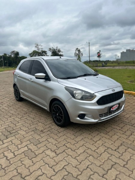 FORD KA 1.0 SE/SE PLUS TIVCT FLEX 5P /2018 NEURI VEÍCULOS LAJEADO / Carros no Vale