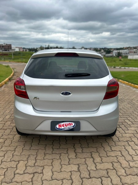 FORD KA 1.0 SE/SE PLUS TIVCT FLEX 5P /2018 NEURI VEÍCULOS LAJEADO / Carros no Vale