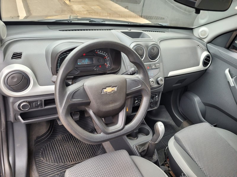 CHEVROLET MONTANA 1.4 LS 2014/2014 ADRIANO VEÍCULOS CRUZEIRO DO SUL / Carros no Vale