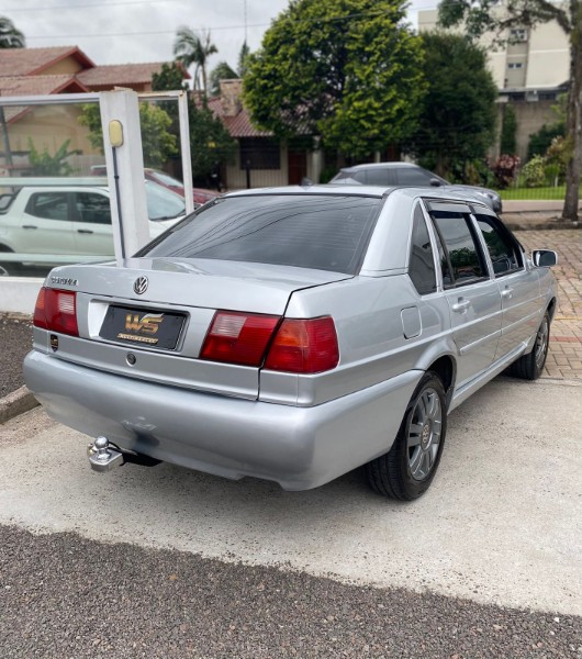 VOLKSWAGEN SANTANA 1.8 MI 2004/2004 WS MULTIMARCAS VENÂNCIO AIRES / Carros no Vale