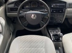 VOLKSWAGEN SANTANA 1.8 MI 2004/2004 WS MULTIMARCAS VENÂNCIO AIRES / Carros no Vale